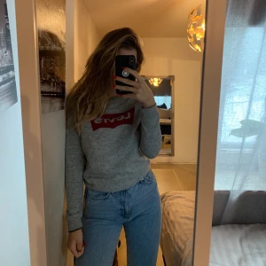 Levis tröja  - Levis sweatshirt, fint skick 