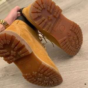 köngor - Timberland kängor original passar 37,5 - 38. Helt nya, Ej använda. Säljer för 750kr. 