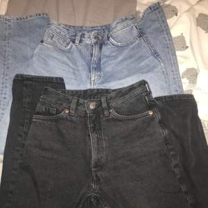 2 stycken mon jeans från monki. Ny pris: 400kr st. Säljer båda för 250kr och en för 150kr🖤 köparen står för frakten eller möts upp i Stockholm,