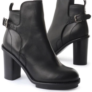 Acne Cypress - Som nya i stl 37, nypris 3500:-