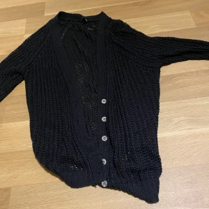 Stickad / virkad kofta  - Knappt använd 