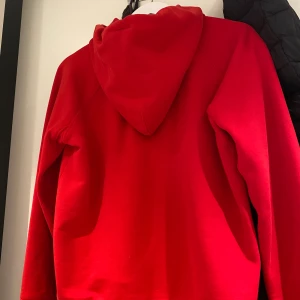 Levis hoodie  - Skön hoodie, bra kvalité