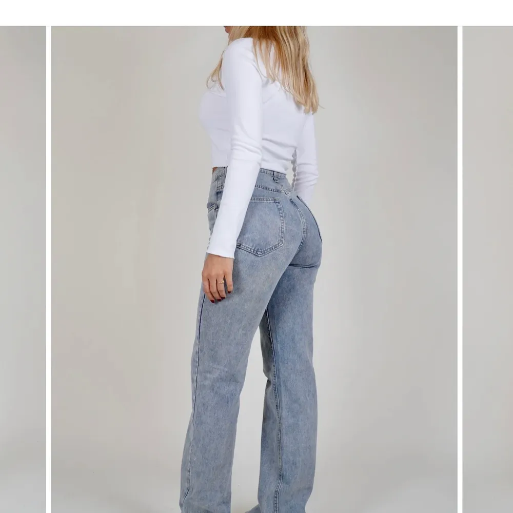 Jeans med slits ifrån Venderbys i strl S. HELT PERFEKTA jeans men tyvärr för långa för mig så säljer, aldrig använda. Orginal priset ca 600 svenska kronor, säljer för 400kr eller om du har ett annat bra pris!. Jeans & Byxor.