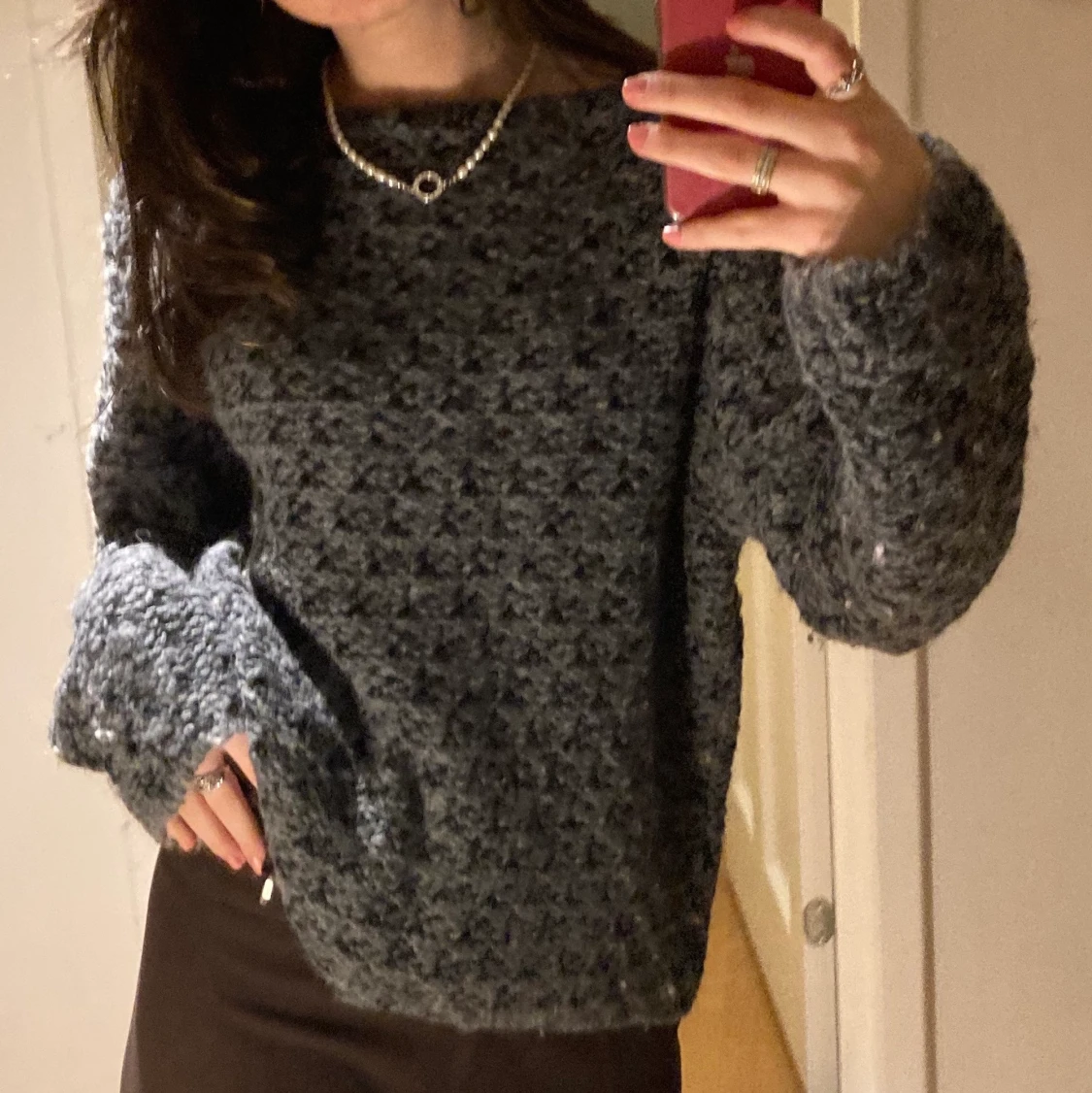 Grå och svart stickad tröja - 91