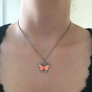 Halsband  - Handgjord fjäril halsband🌸 🦋 