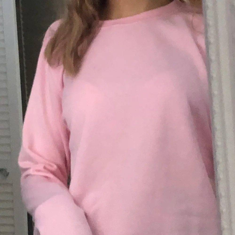 rosa sweatshirt, frakt tilkommer💓. Tröjor & Koftor.