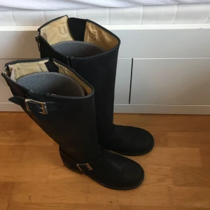  - Använda 3 gånger och säljer endast på grund av för kort skaft för mig. Nypris: 2000kr   Betala smidigast via Swish. 