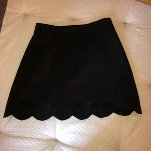  - Svart kjol från Asos Köparen står för frakten😃