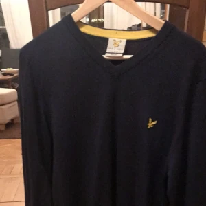  - Collegetröja, kontant👍🏼