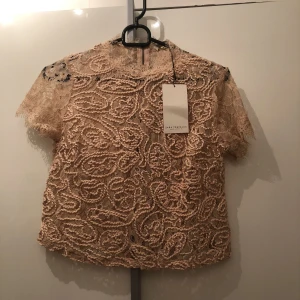  - Köpt nu i vinter, helt oanvänd med tagg kvar! 