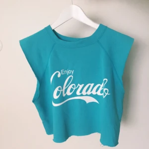  - Köpt vintage i Japan. Är croppad. Köpare står för frakt. 