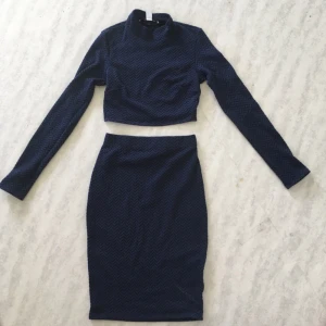  - Blå/svart set i storlek XS, aldrig använt! Kan mötas upp i Stockholm eller skicka mot fraktkostnad