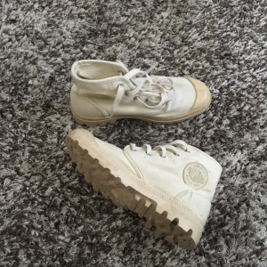  - Palladium i fint skick 