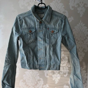  - Nyskick jeansjacka 