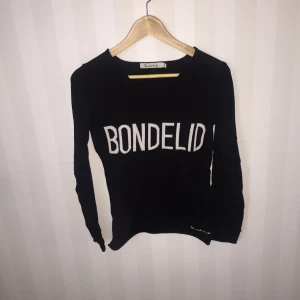  - stickad tröja från bondelid, bra skick🌸