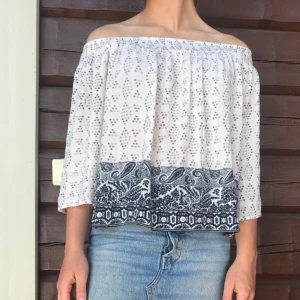  - Säljer denna fina blus från Cubus, som passar superbra på sommaren som luftigt plagg 👚