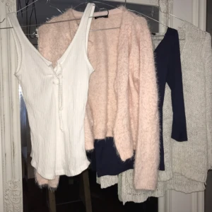  - 4 toppar som passar S. Pma om du vill se fler bilder.