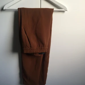  - Slacks/kostymbyxor från hm. Nyskick.