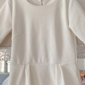 new white blouse from KappAhl size S PR: 65 kr