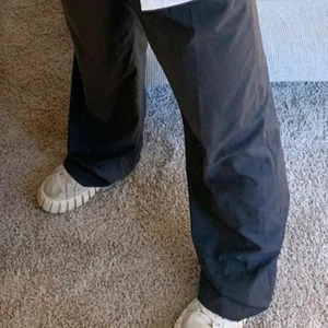 Eytys Odessa White  - jätte snygga Odessa leather white skor, nya modellen. Lite smutsiga på kanterna men det är lätt fixat 💞                                                                                                  Nypris: 1 800kr💞                                                                                                  Buda i kommentarsfältet över 950kr