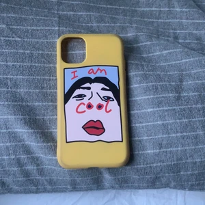 Mobilskal☺️ - I am cool mobilskal till iPhone 11 och  iPhone xr! Den var inte gjord för iPhone xr men fungerar bra, skön, andvändes i en vecka , ganska ren