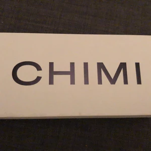 CHIMI solglasögon - CHIMI solglasögon helt nya o använd kontakt om du är intresserad 