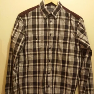  - Slim fit shirt  M size for men from Zara  for 190 kr + shipping 