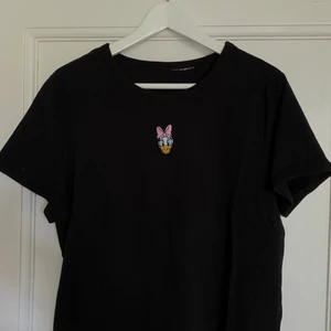 Disney t-shirt - Supersöt t-shirt med Kajsa på som tyvärr inte kommit till användning. Oanvänd. Storlek M-L. 