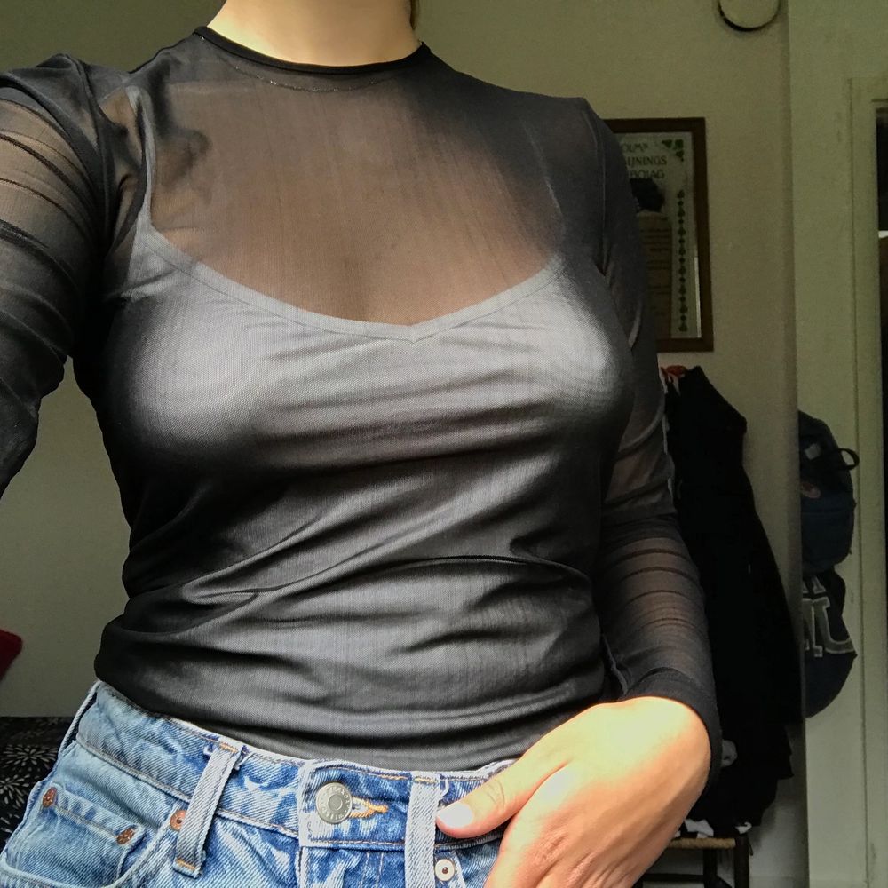 genomskinlig svart tröja | Plick Second Hand