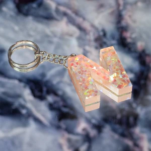 Nyckekring rosa hjärtan  - REA! Nu kostar denna nyckelring endast 20:- + frakt istället för 89:- + frakt! Endast bokstaven på bilden, tar ej emot beställningar längre. ❤