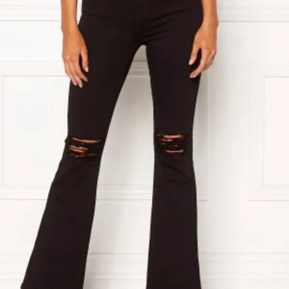 Bootcut jeans i xs från dr denim🥰buda från 80 kr. Kund står för frakt men kan mötas upp i umeå🦋🌻. Jeans & Byxor.