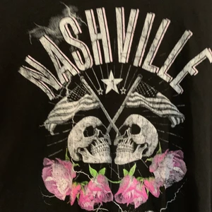 Tröja - S (M) - Tröja i storlek s (stor i storlek så passar även m) säljes pga för stor för mig! 70kr + 44 kr frakt 