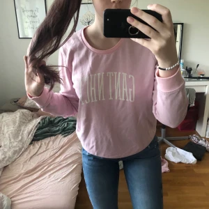 Gant tröja - Aldrig använd köpt för 500kr säljer för 300kr, allt kommer alltid nytvättat och strykt vid behov