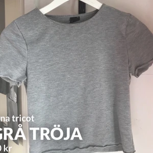 Går tröja ifrån gina - 40kr eller högst bud, kontakta privat vid intresse eller frågor💖💖