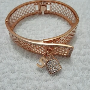 Nytt! Armband - Nytt! Armband.