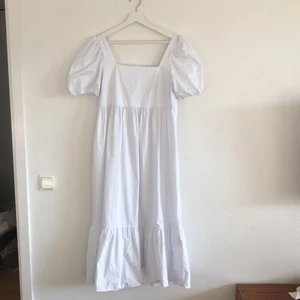 Hm klänning  - Klänning från h&m. Endast använd en gång. 