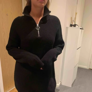  - Stickat längre ”tröja”, använd ett fåtal ggr Köparen står för frakten