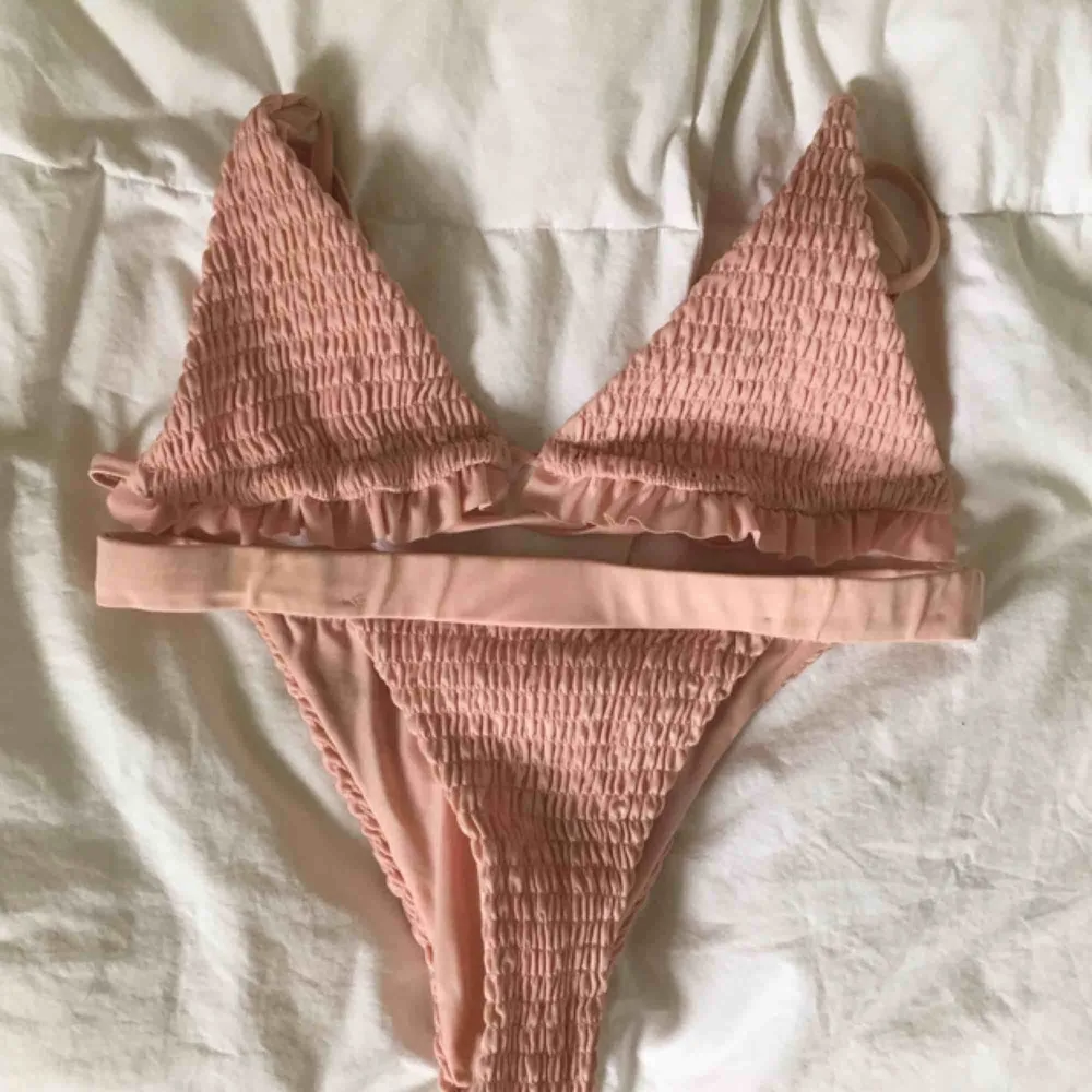 Säljer denna bikini från zaful! Använd max 10 ggr så så gott som ny🥰. Övrigt.