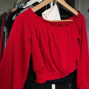  - Helt ny! Fråga ifall du har frågor så svarar jag direkt! Du står för fraktkostnad ❤️🥰