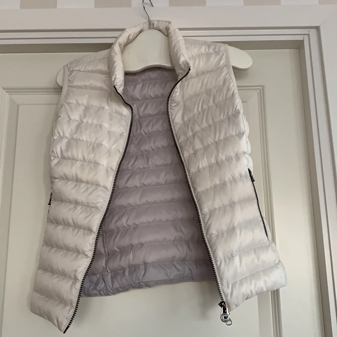 Vit väst från Colmar