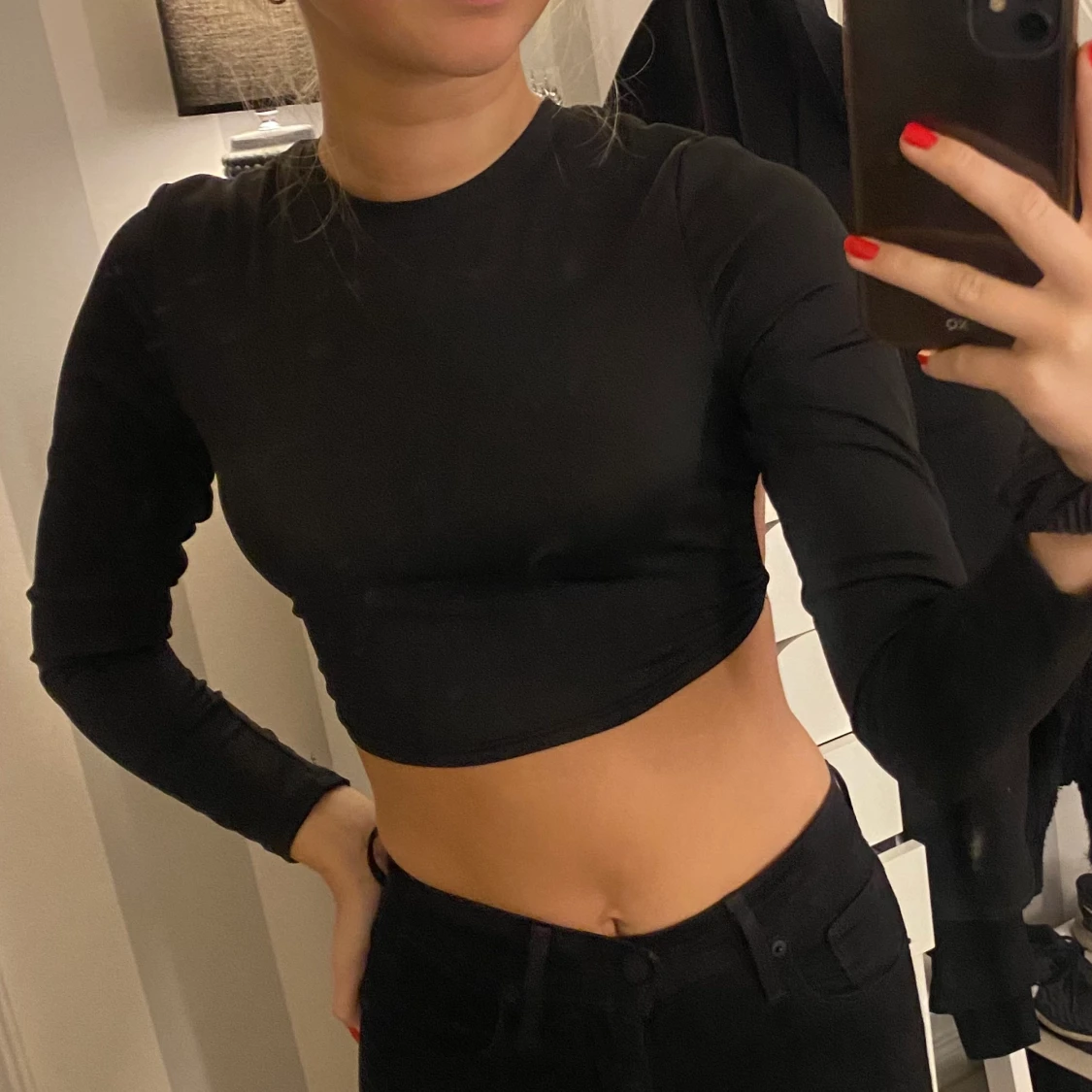 Croppad långärmad tröja med öppen rygg - 90