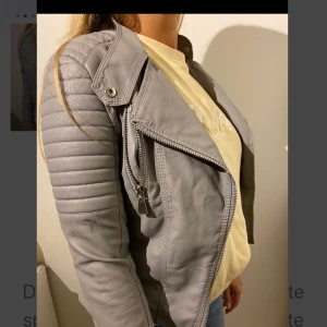 Grå Chiquelle skinnjacka  - Knappt använd, storlek 36 