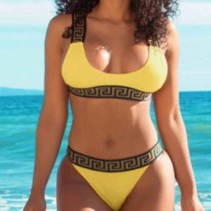  - Jag råkade tyvärr klicka hem fel storlek i denna bikini,därav säljs den.Bikinin är endast testad med egna underkläder på.alla lappar+hygienplast finns kvar.aldrig använd.pris kan diskuteras vid snabb affär. kan frakta men då står du för fraktkostnaden