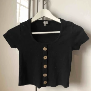  - Söt kort topp från asos. Endast provad aldrig använd 