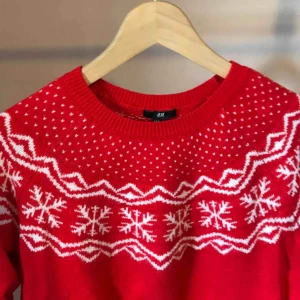  - Jätte fin tricksad tröja i jättesjuka material