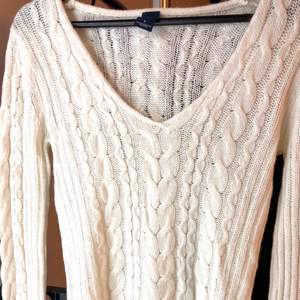 New w/o tag Gap knitted sweater  Color: White Size: Small 