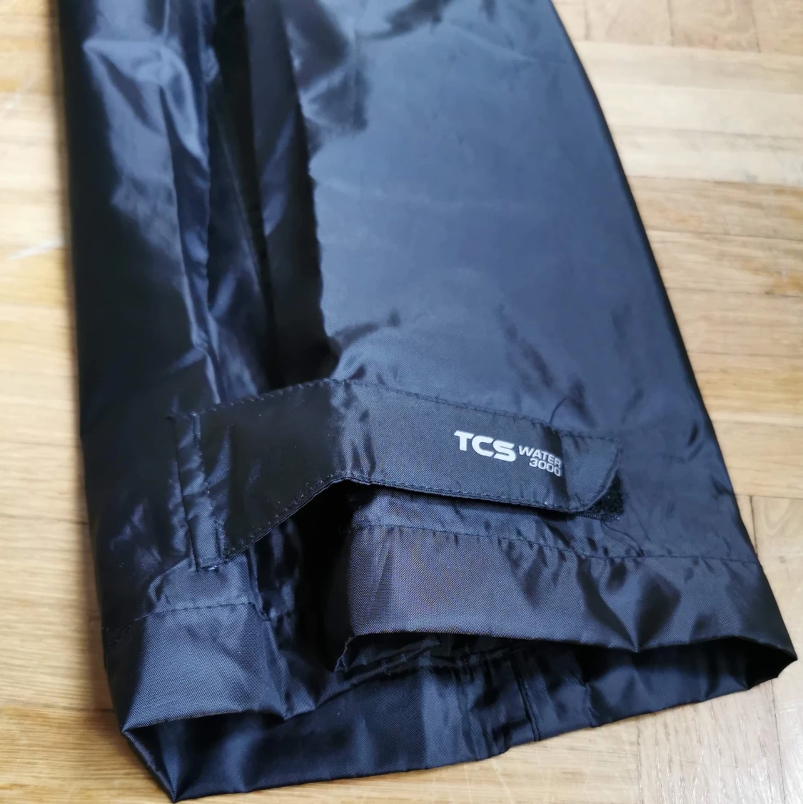 Svarta regnbyxor - 91