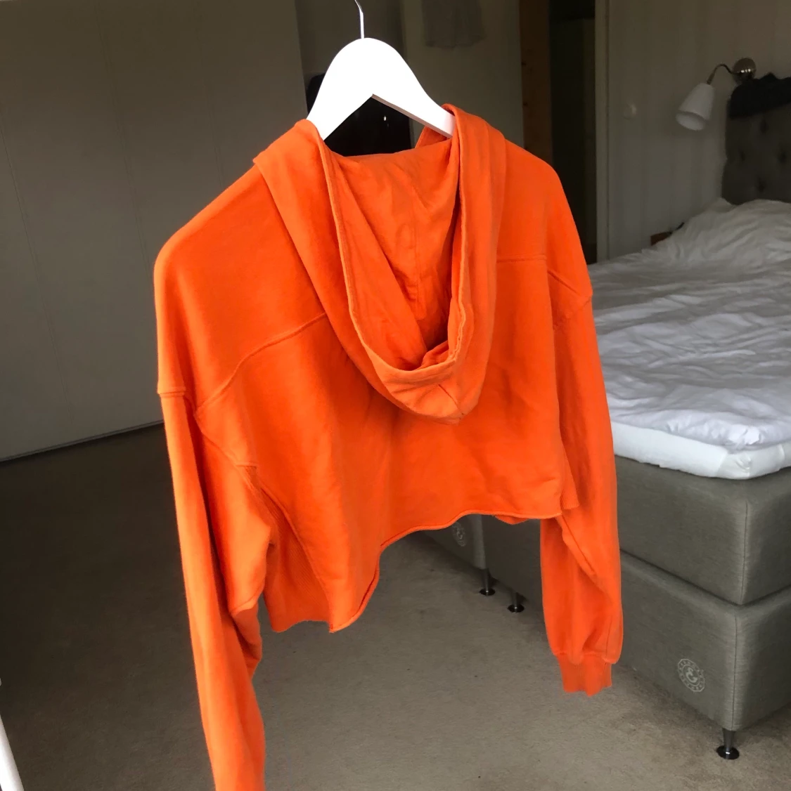 Croppad hoodie från hm - 91