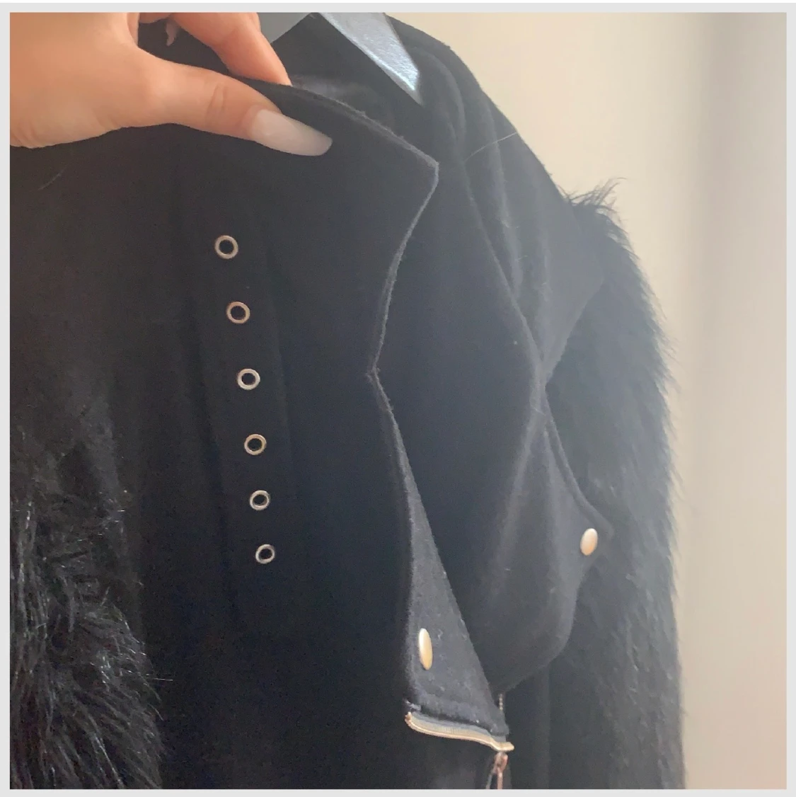 Kort trenchcoat 300:- - 91