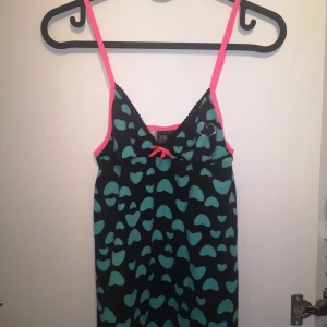 Y2K LINNE - Säljer det finaste linnet jag äger pga för litet för mig. Strl 36 från H&M! 